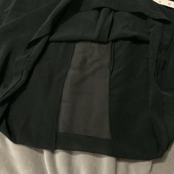 Silk sleeveless L Alice and Olivia black vneck - Picture 7 of 8